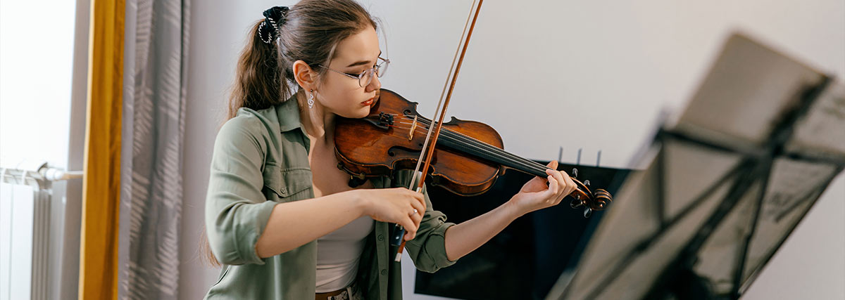 Young lady playing violin